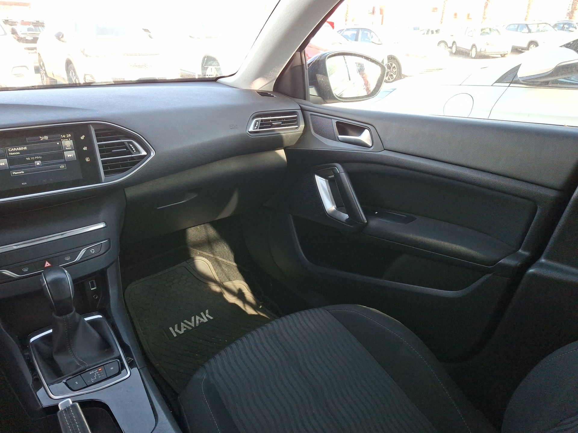PEUGEOT - 10