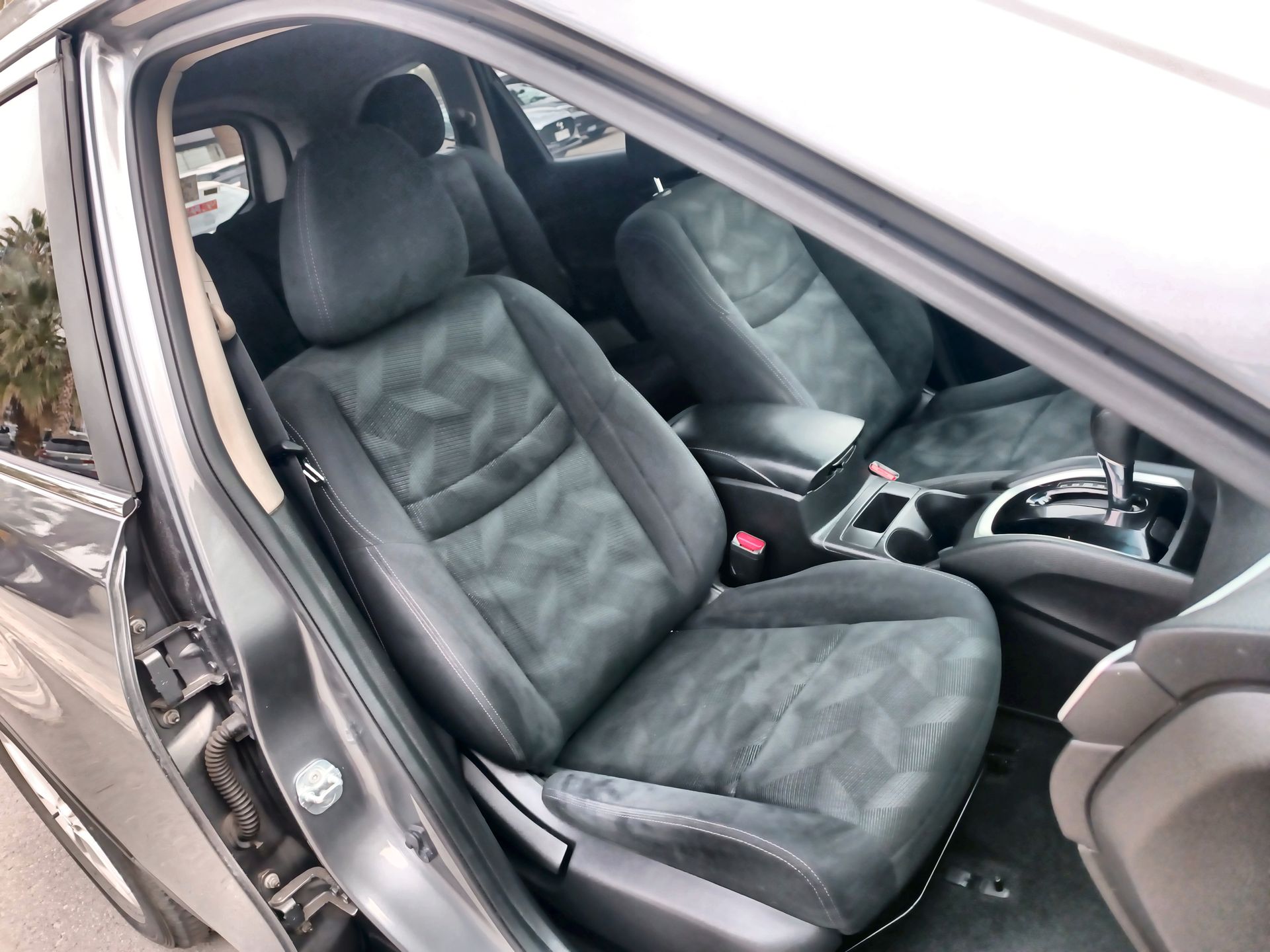 NISSAN - 28