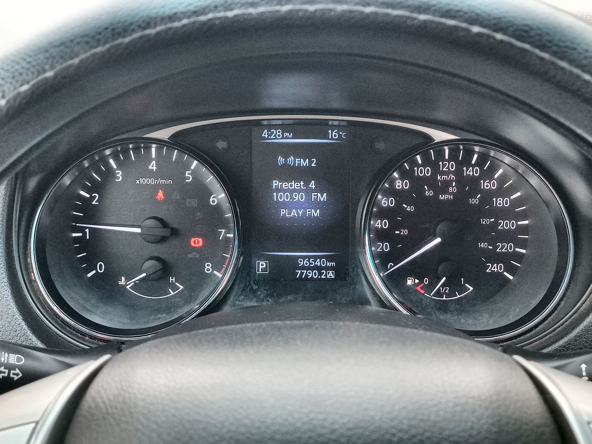 NISSAN - 22