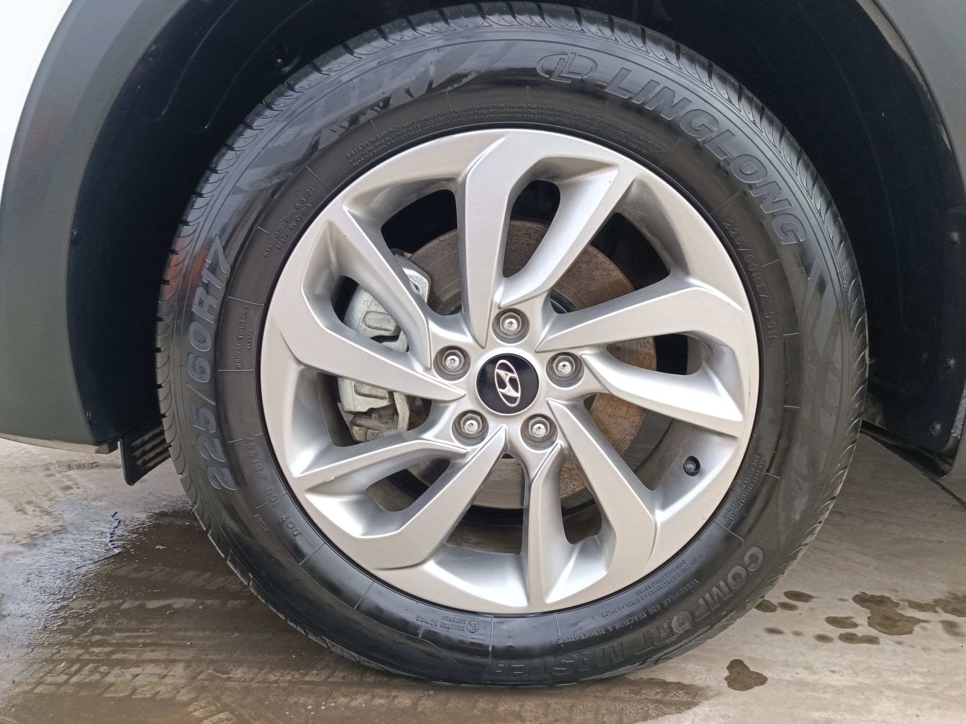 HYUNDAI - 17