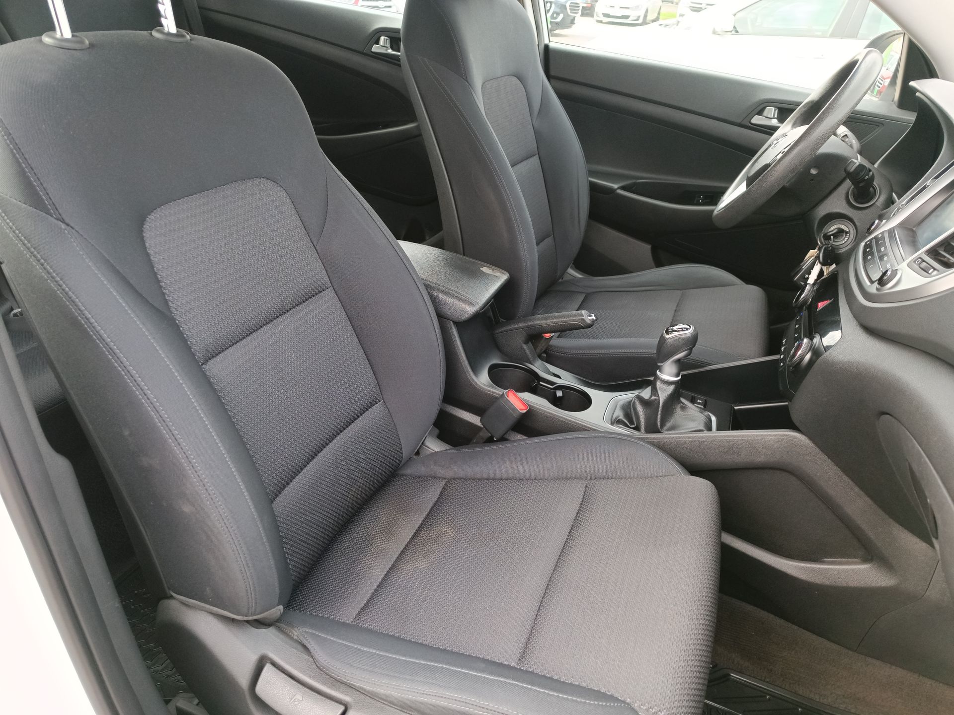 HYUNDAI - 30