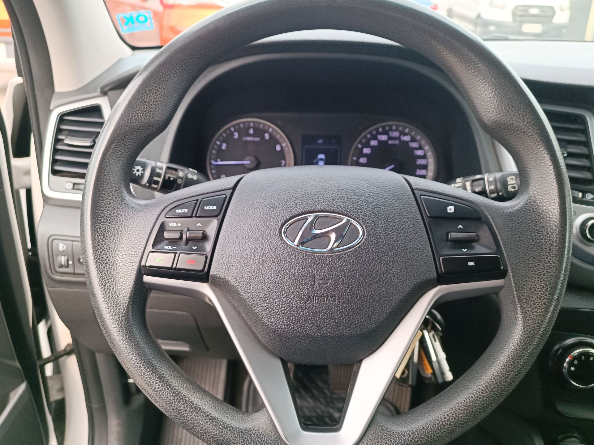 HYUNDAI - 21