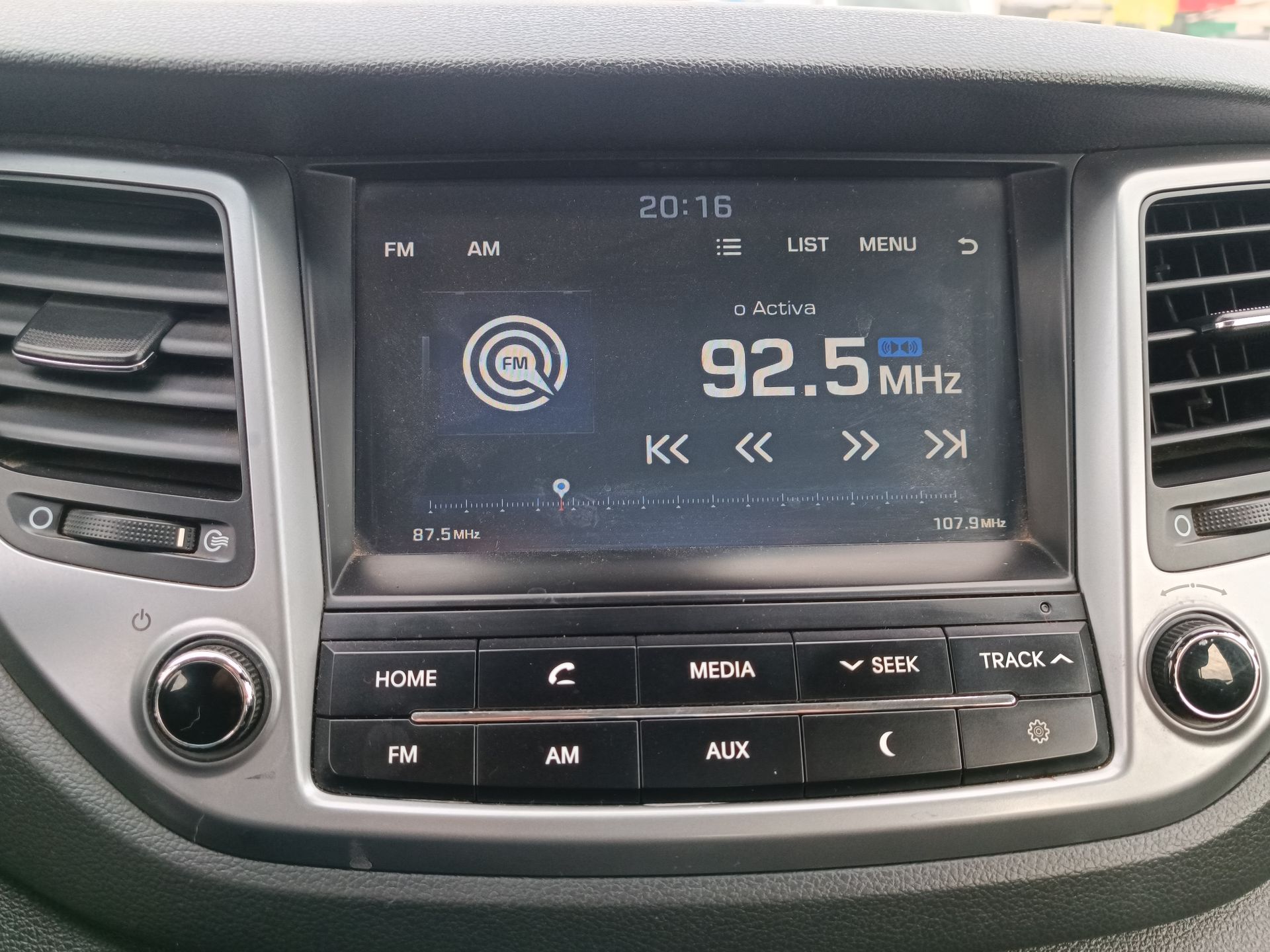 HYUNDAI - 23