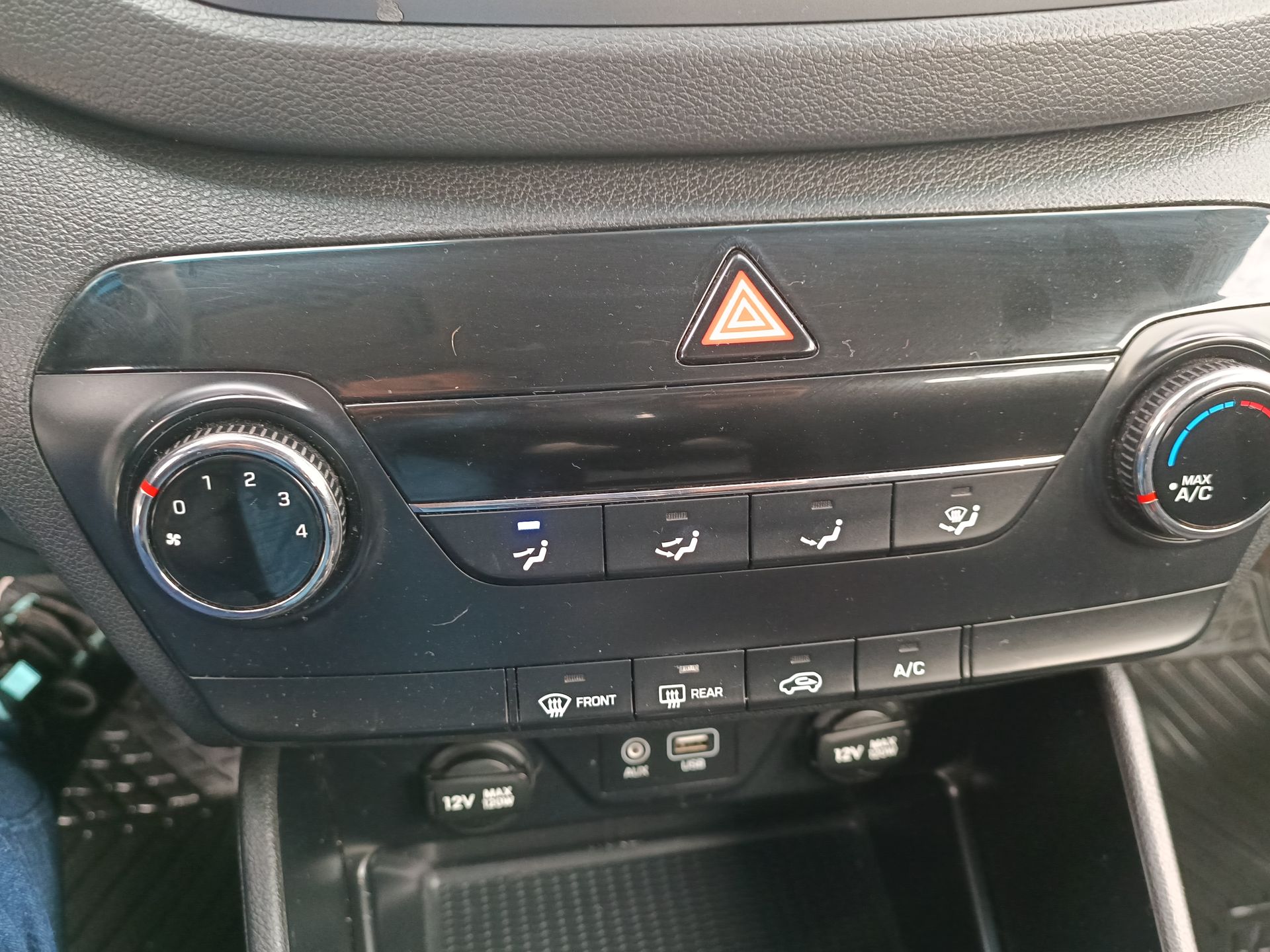HYUNDAI - 25