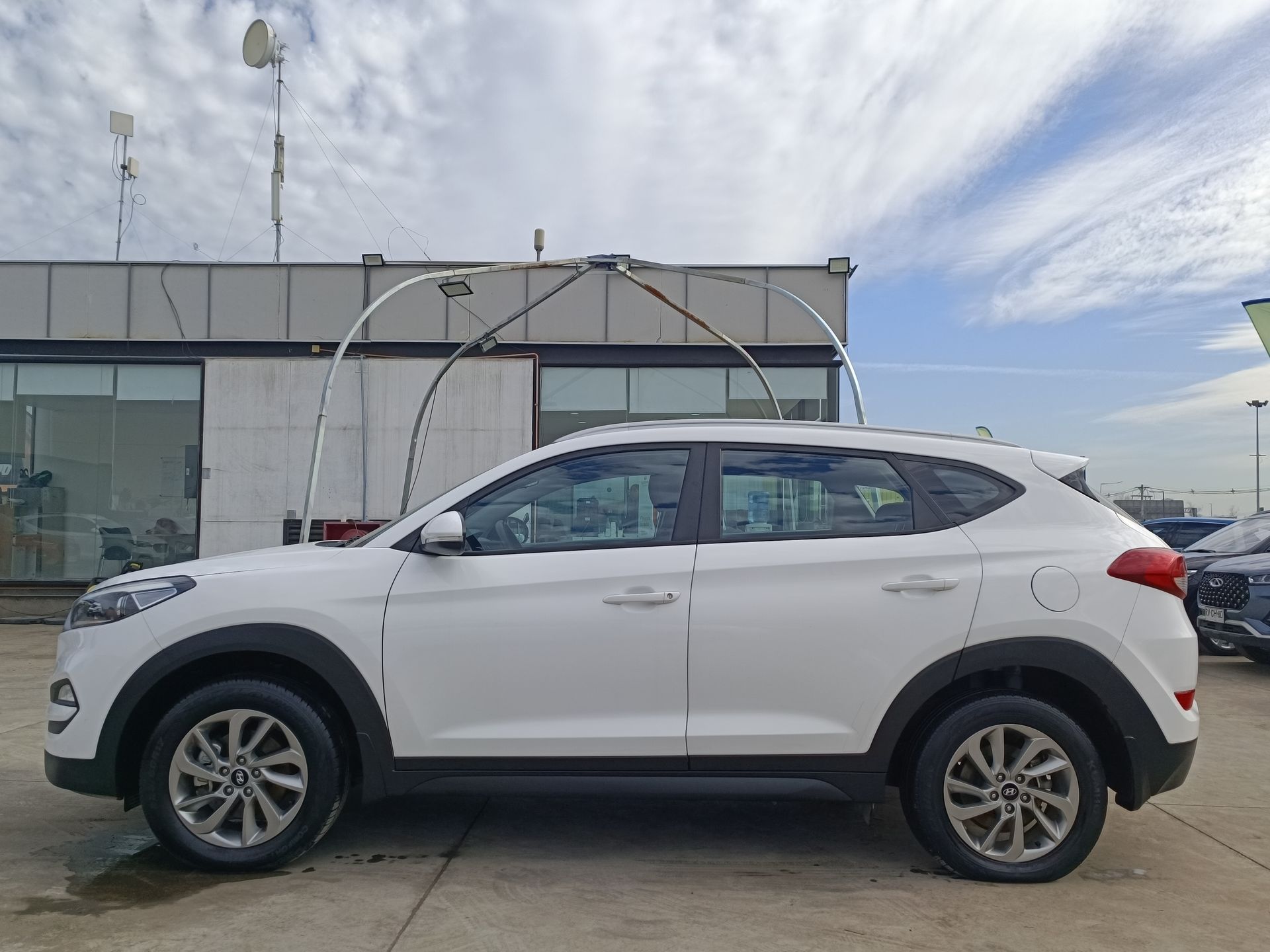 HYUNDAI - 4