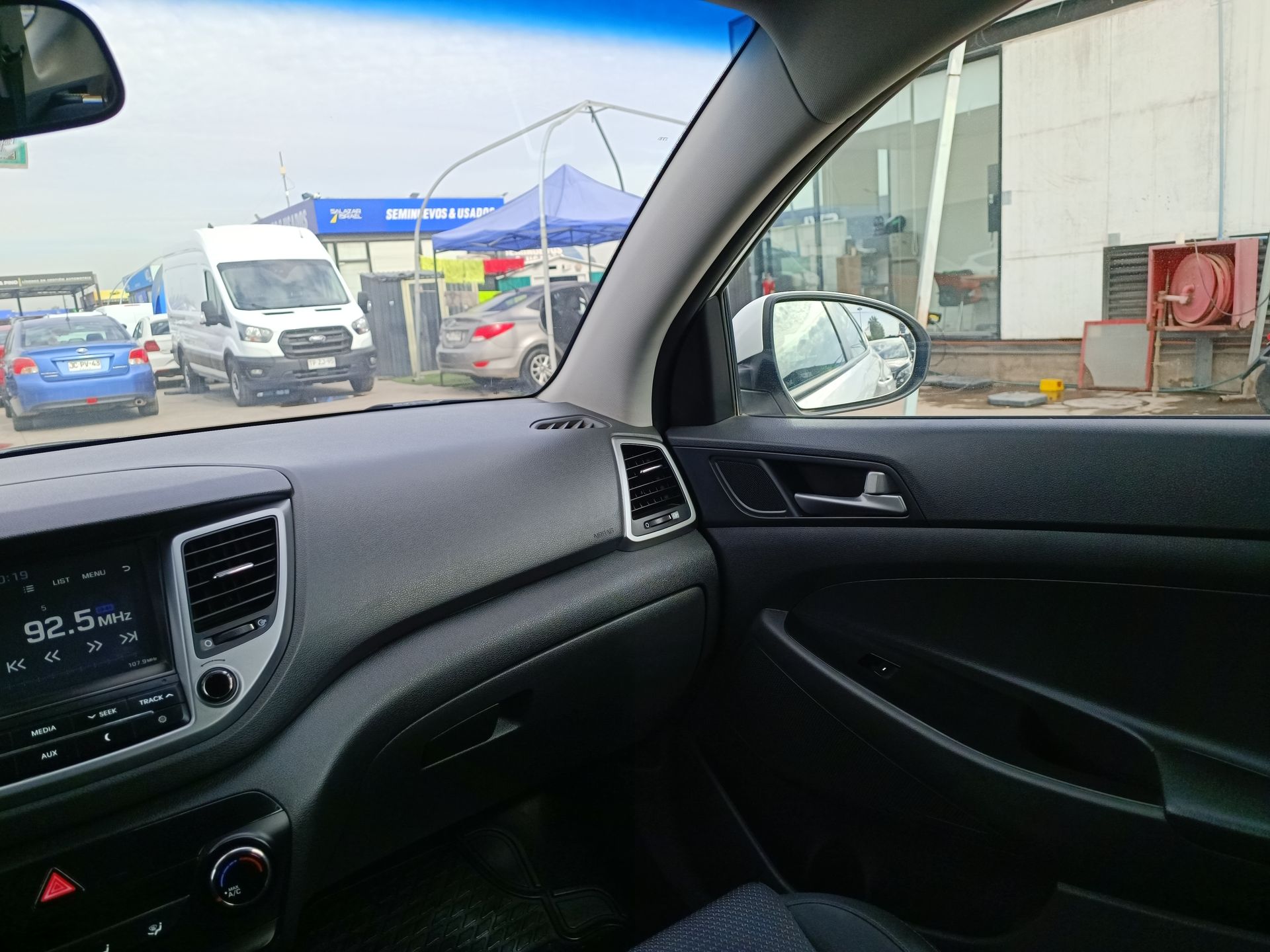 HYUNDAI - 10