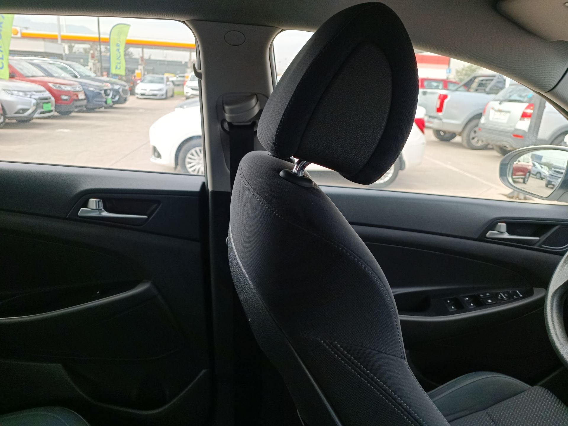 HYUNDAI - 15