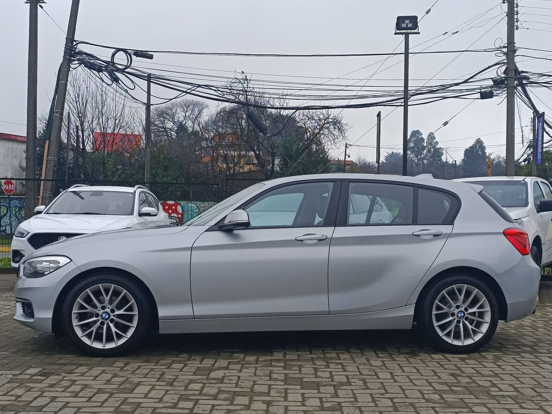 BMW - 4