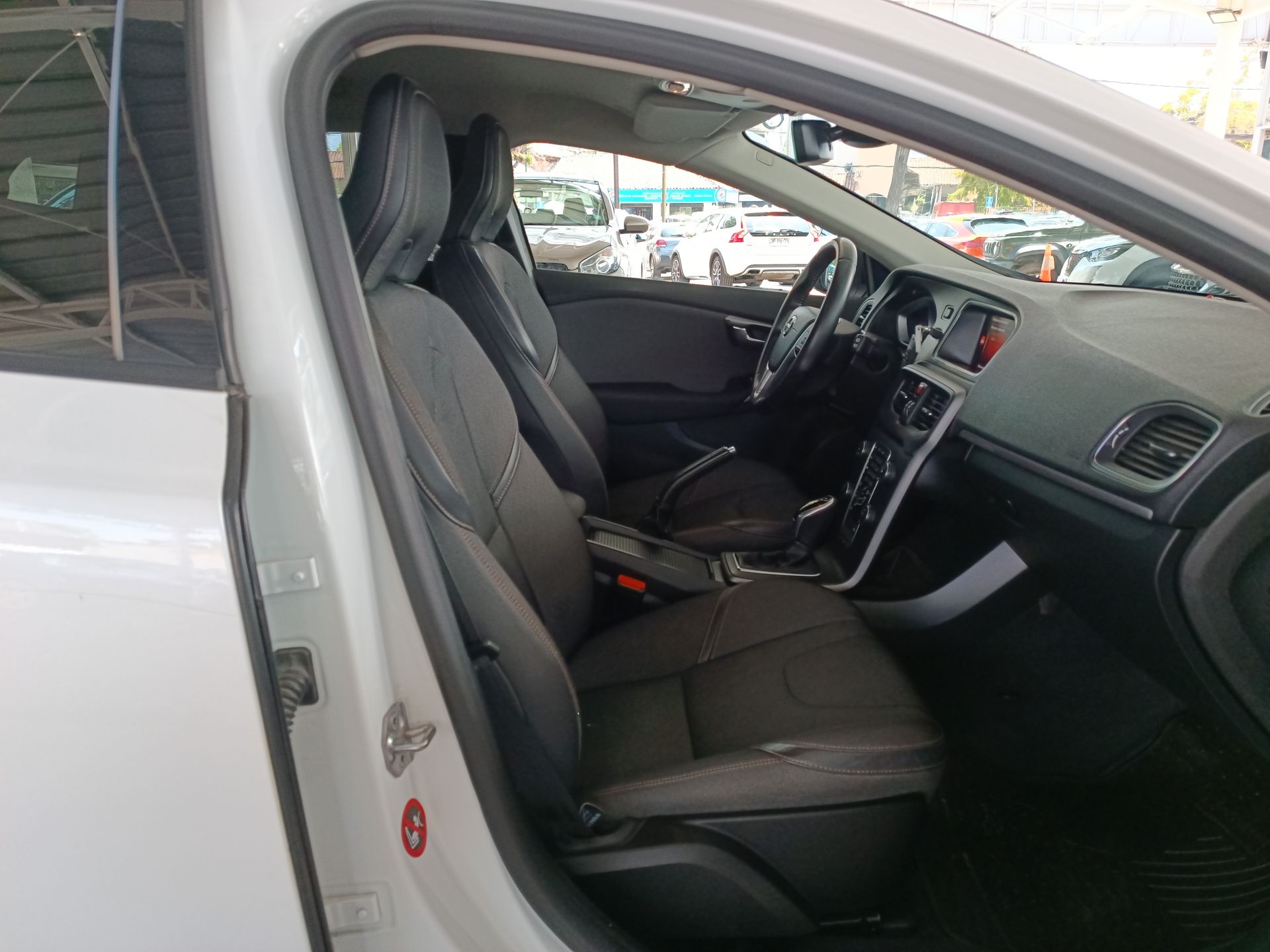 VOLVO - 29