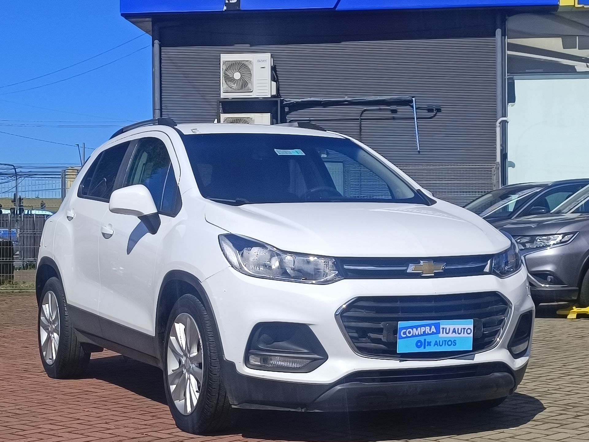 CHEVROLET TRACKER