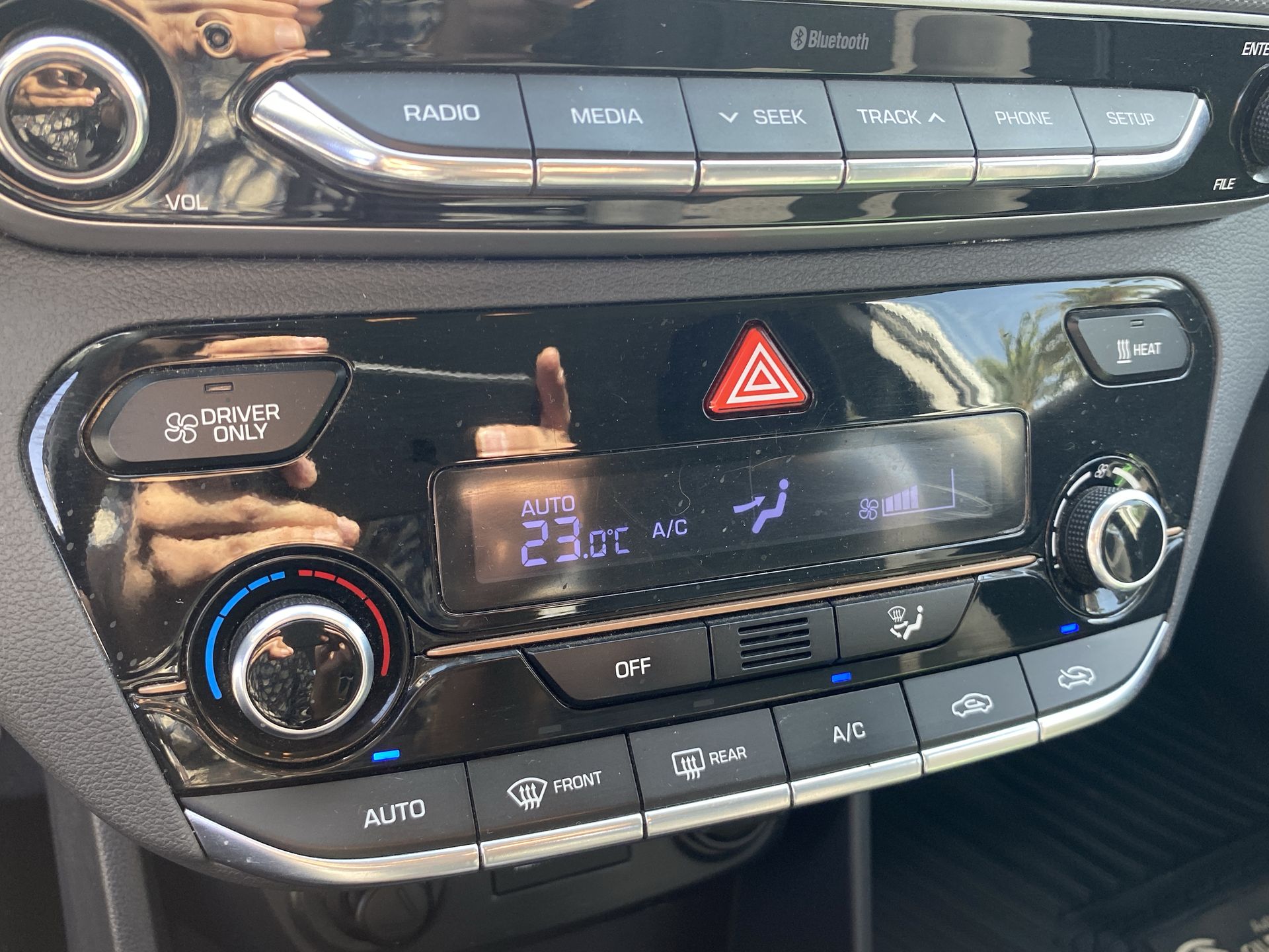 HYUNDAI - 25