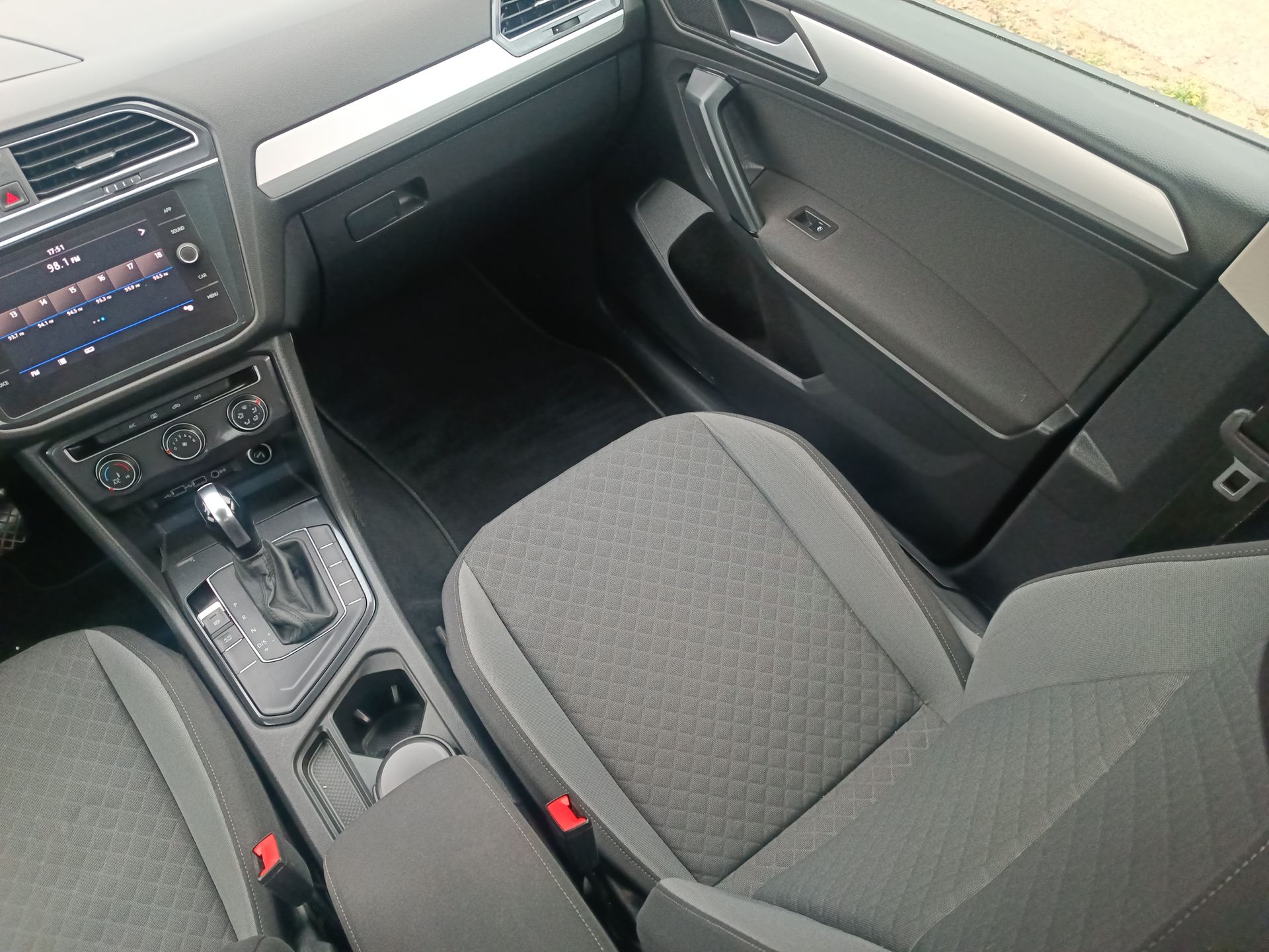 VOLKSWAGEN - 10