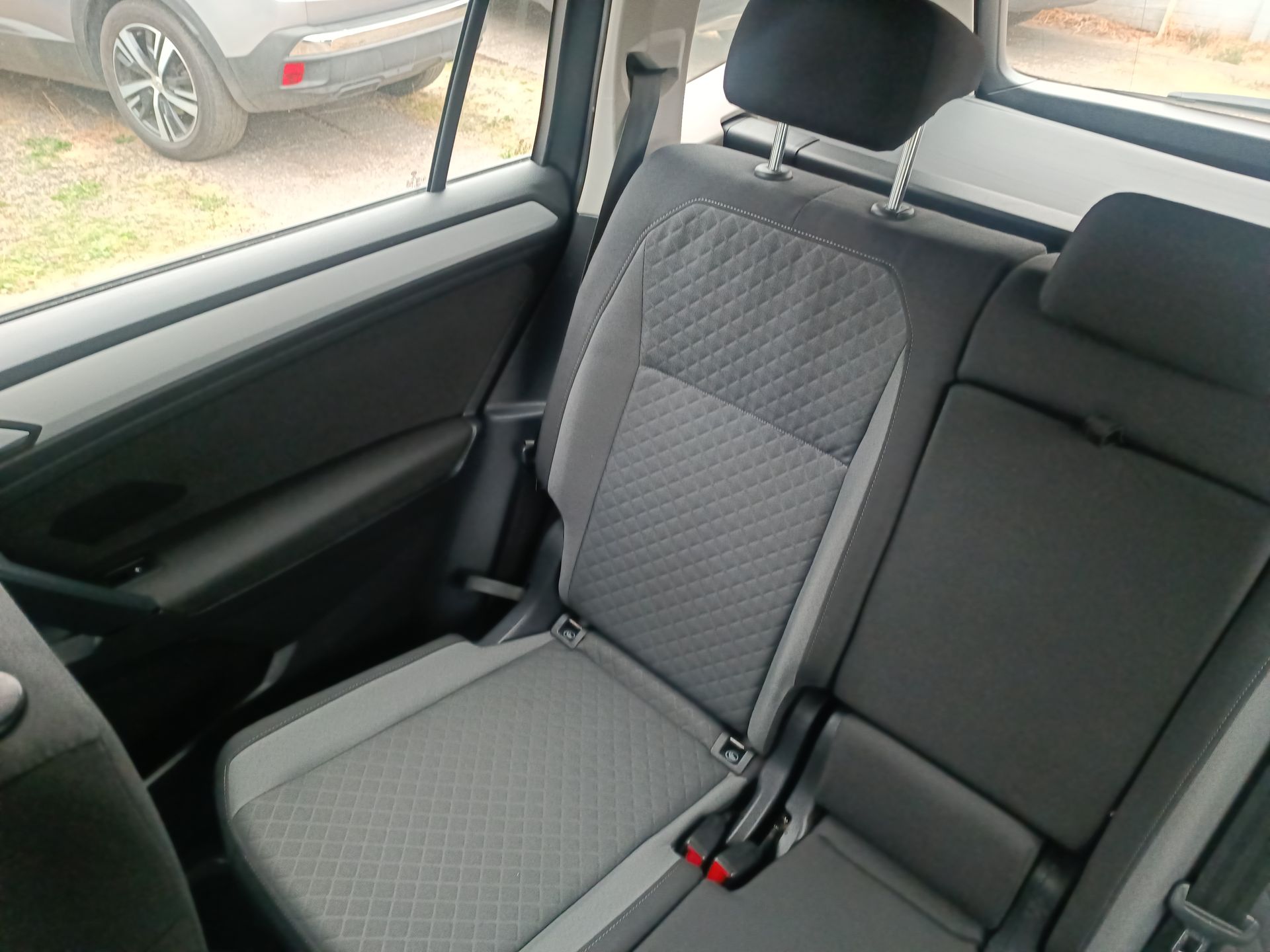 VOLKSWAGEN - 12