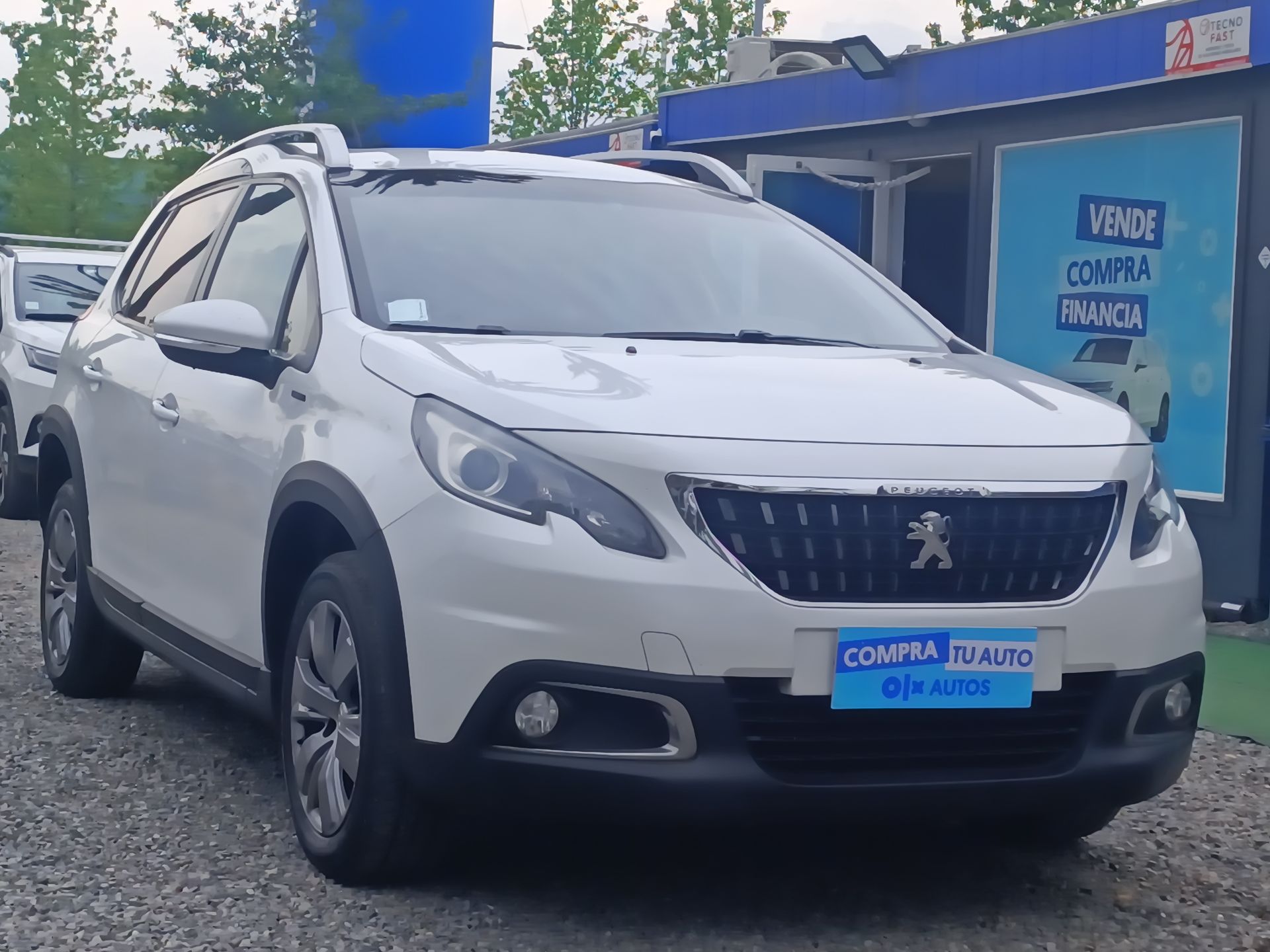 PEUGEOT 2008