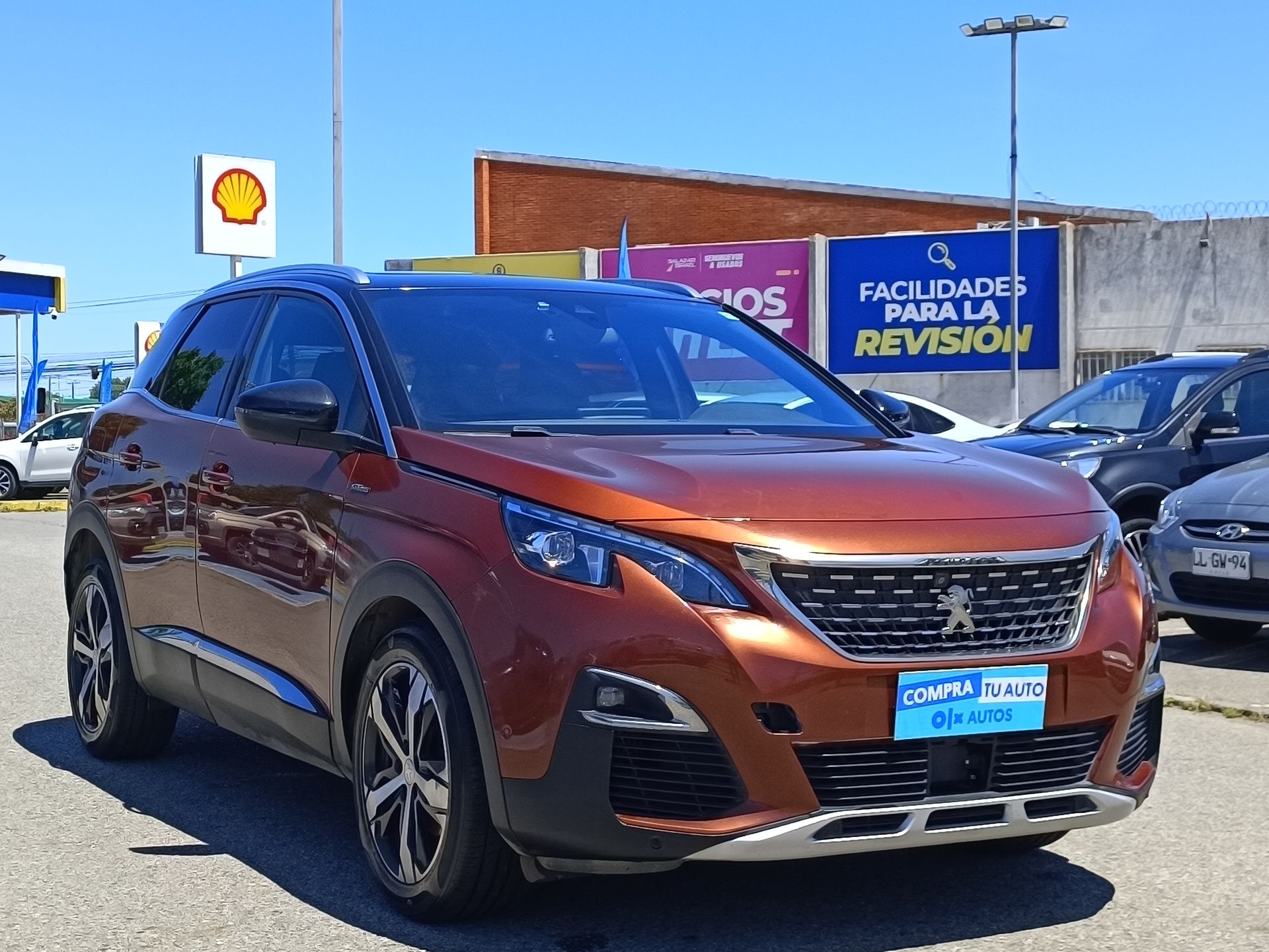 PEUGEOT 3008