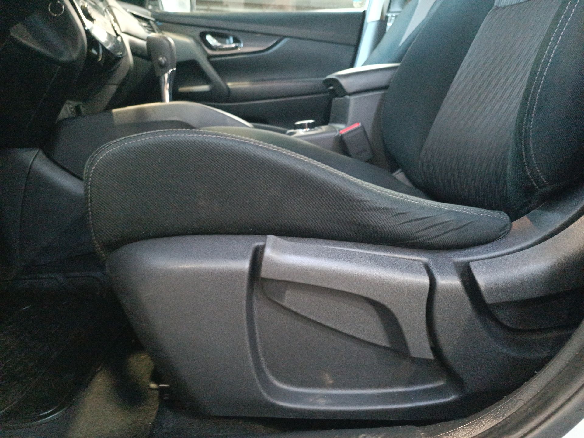 NISSAN - 19