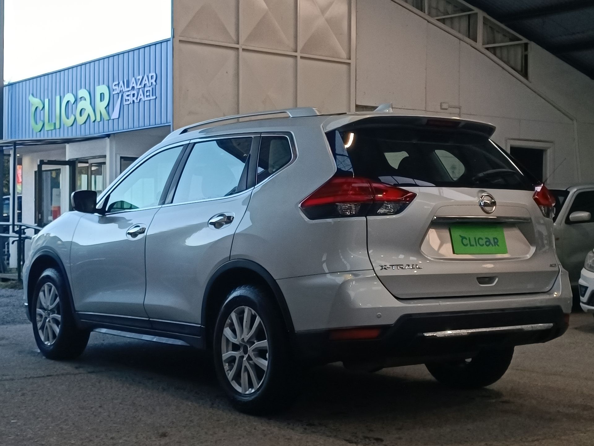 NISSAN - 5