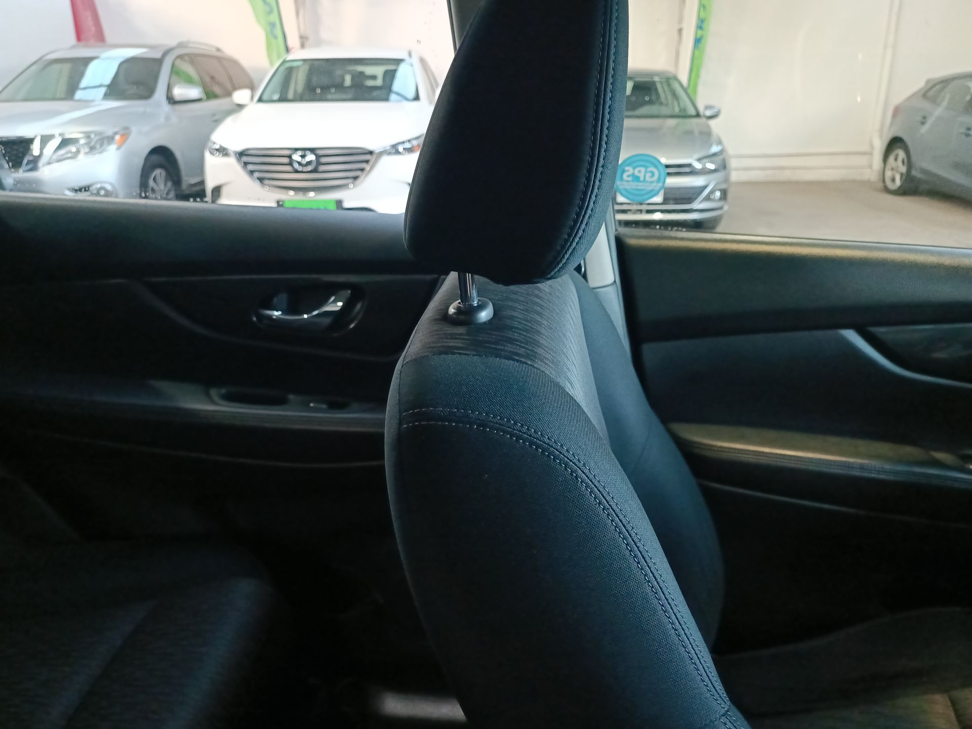 NISSAN - 15