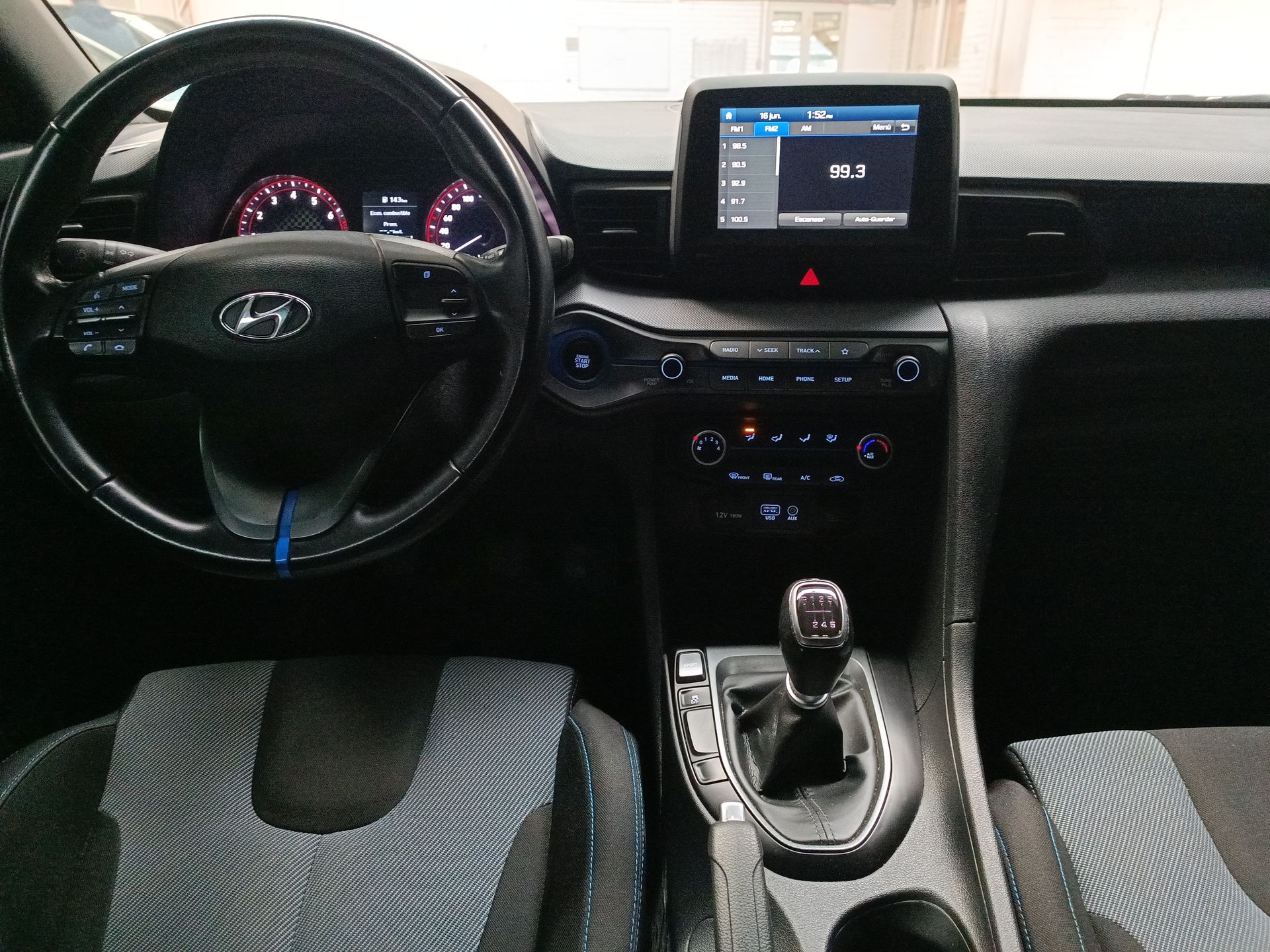 HYUNDAI - 26