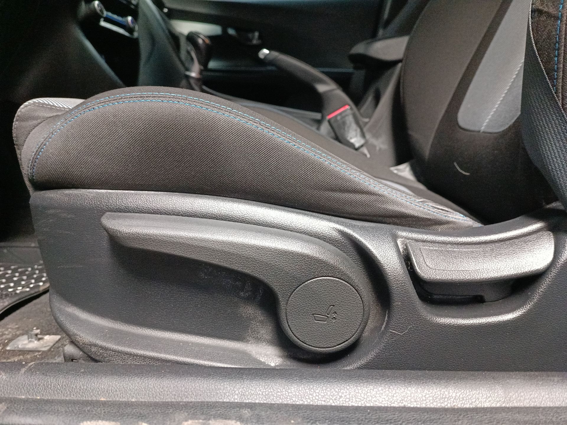 HYUNDAI - 19