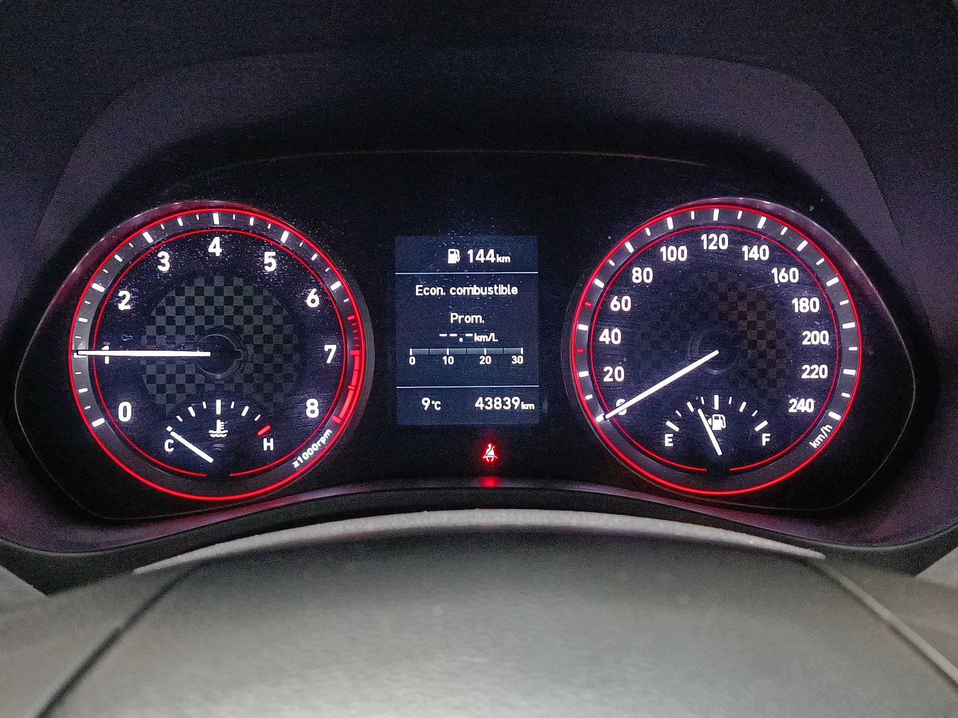 HYUNDAI - 22