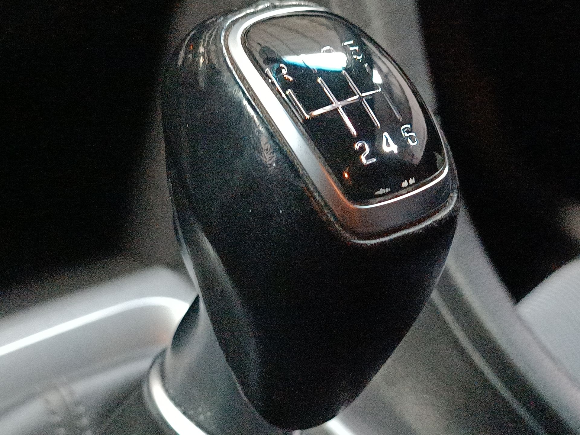HYUNDAI - 25