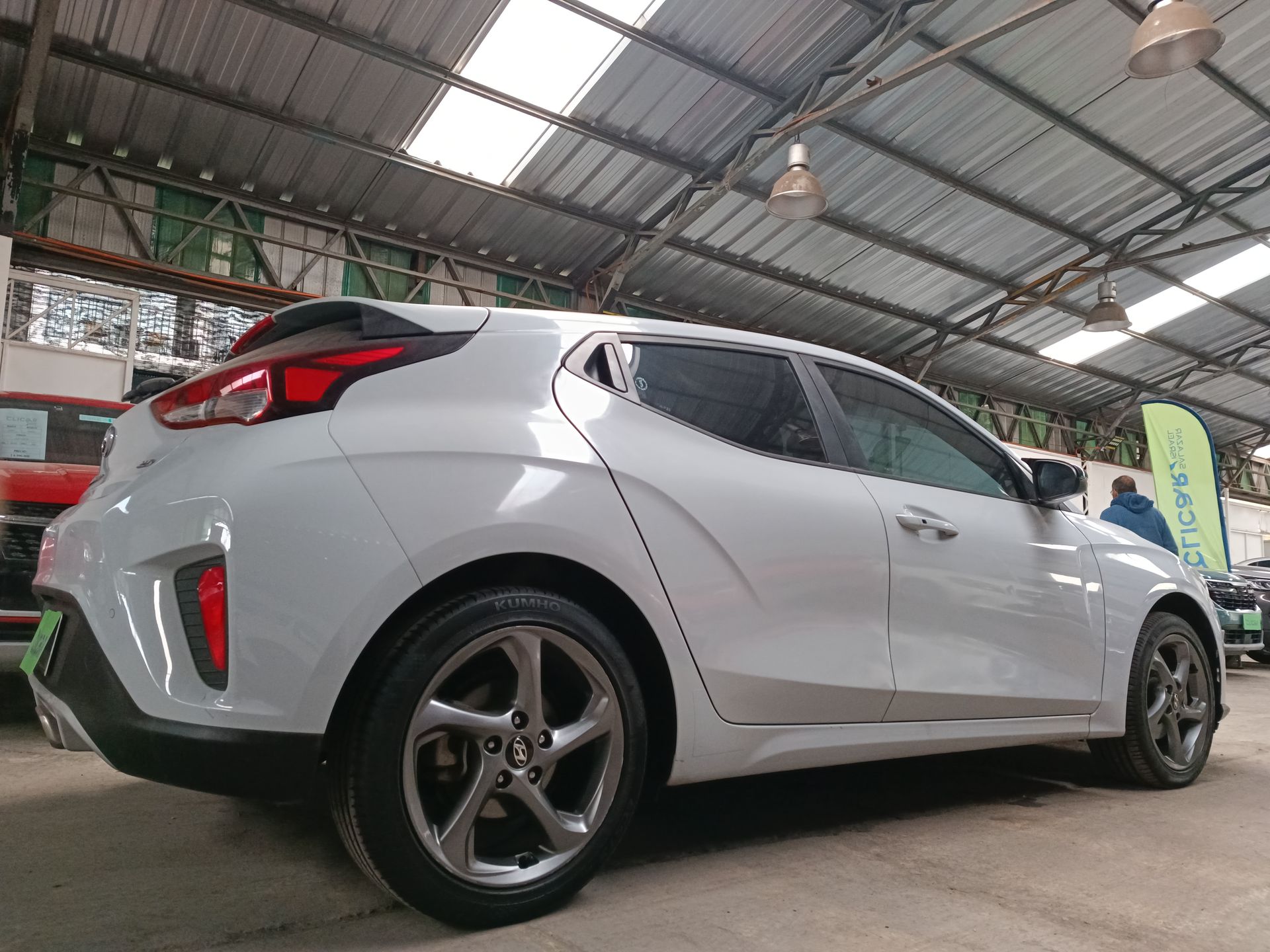HYUNDAI - 7