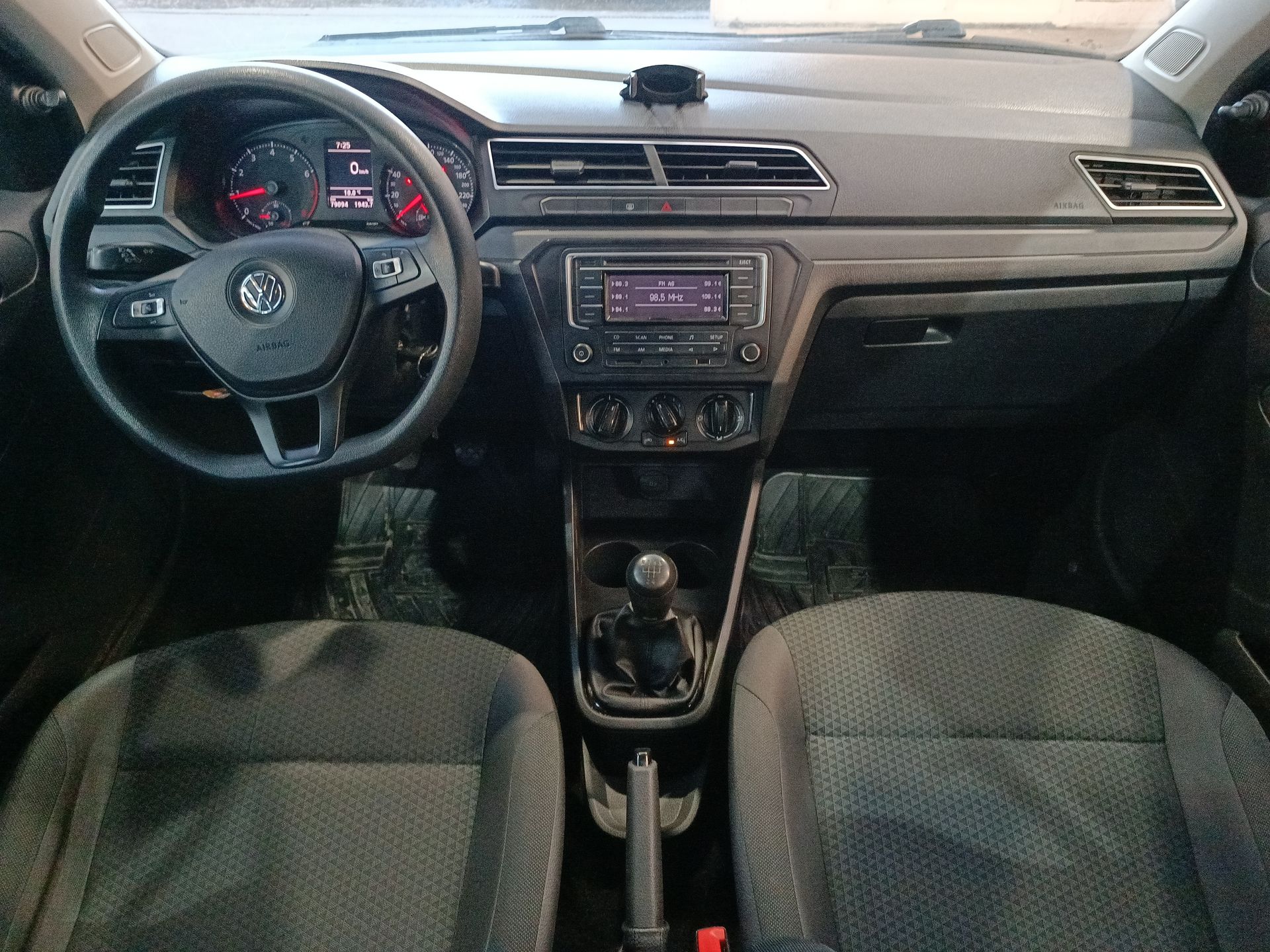VOLKSWAGEN - 26