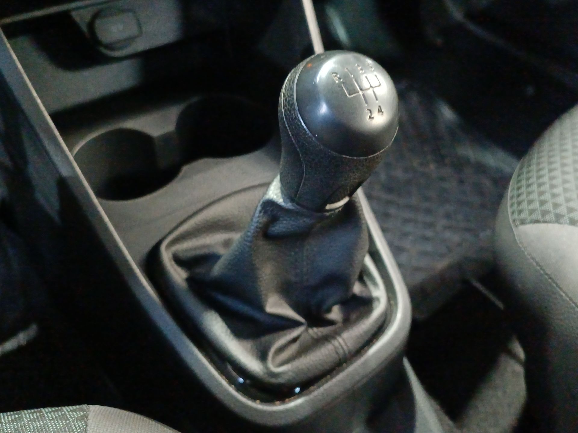 VOLKSWAGEN - 25