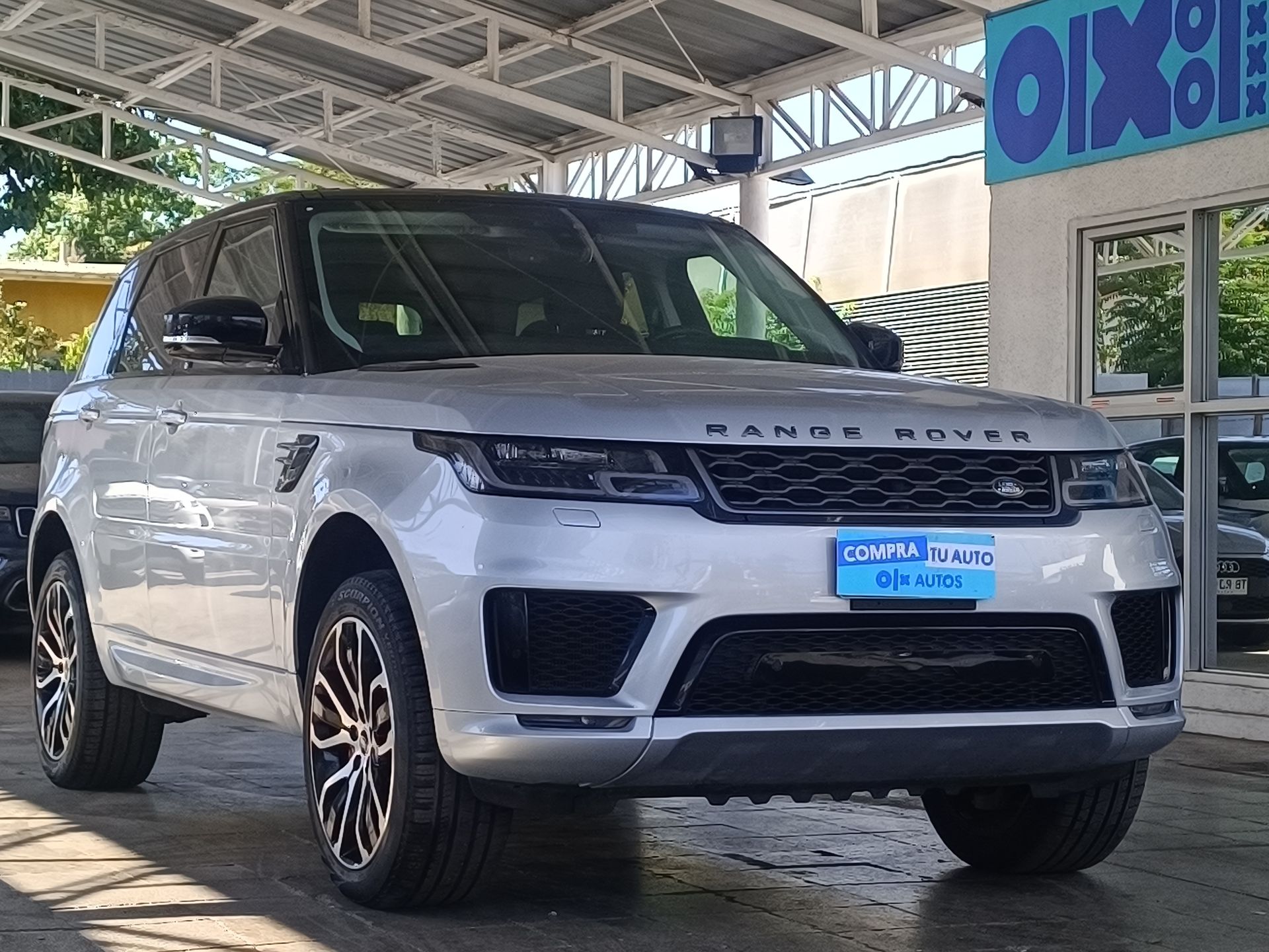 LAND ROVER - 1