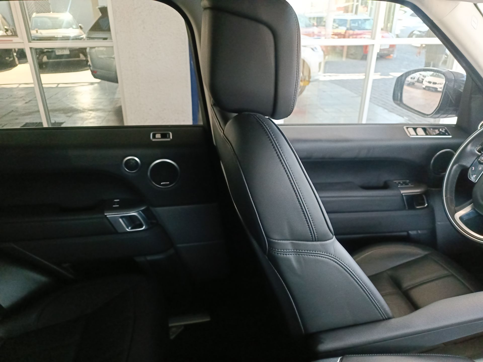 LAND ROVER - 15