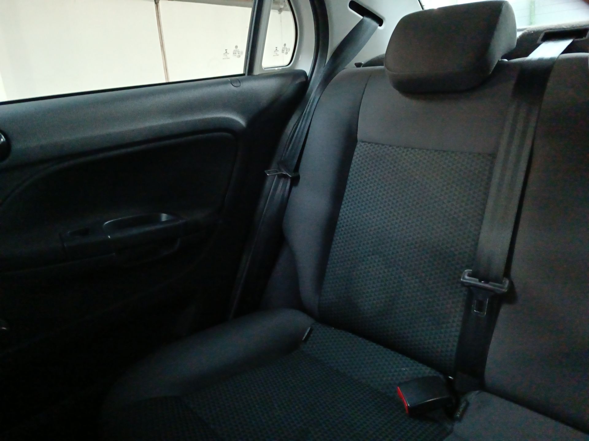 VOLKSWAGEN - 12