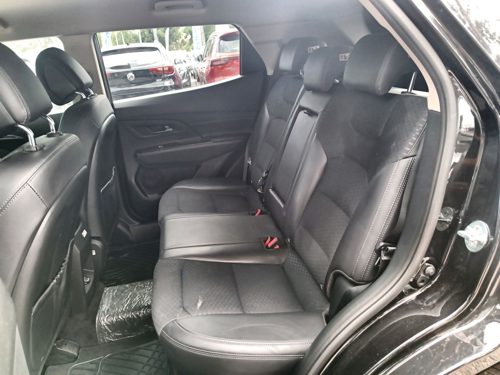 SSANGYONG - 30