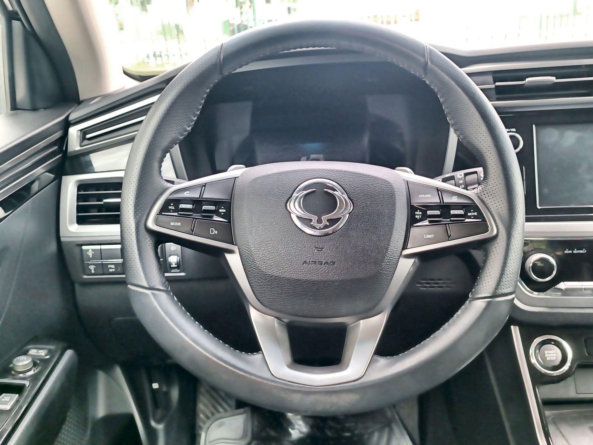 SSANGYONG - 21