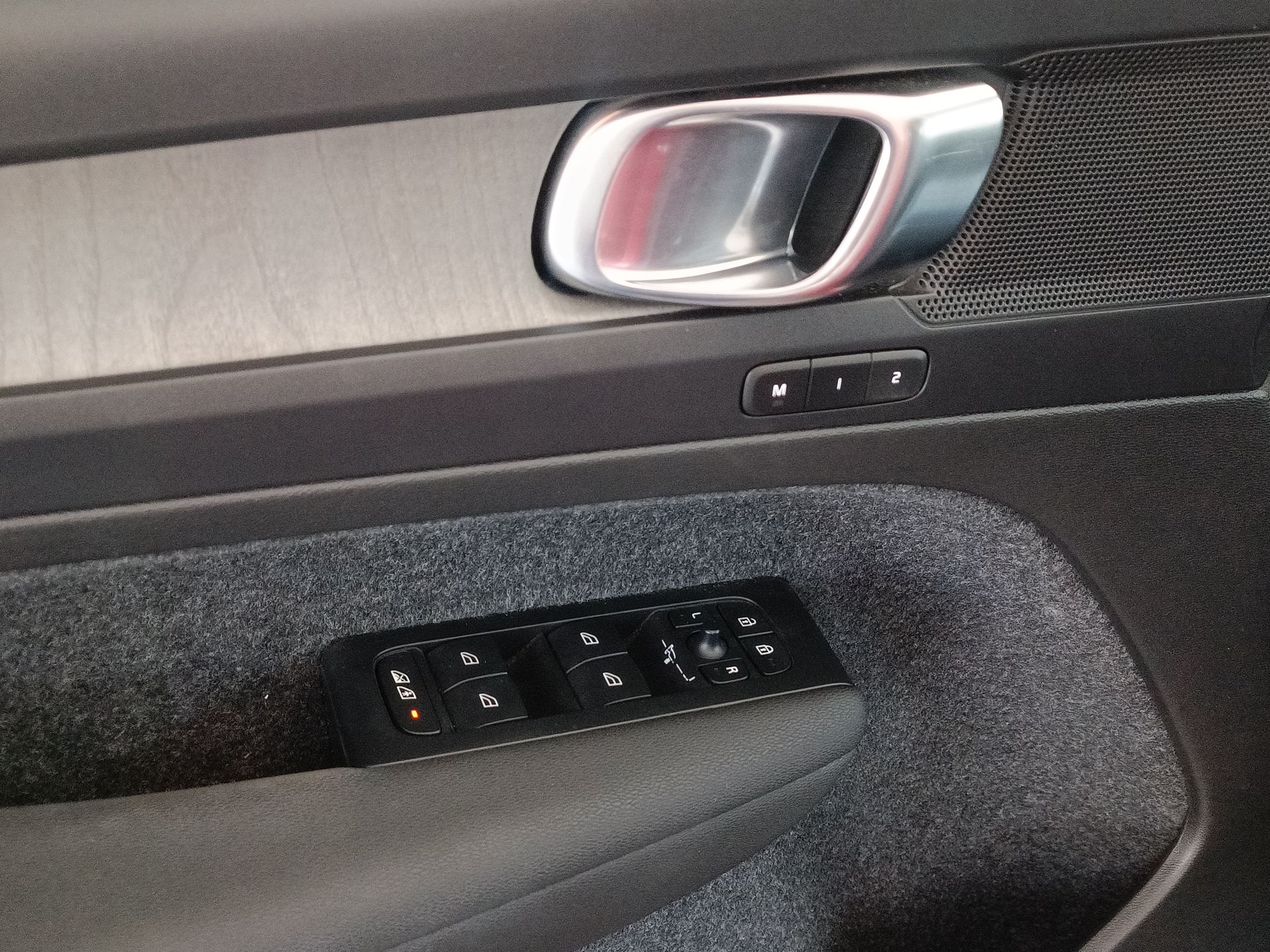 VOLVO - 20