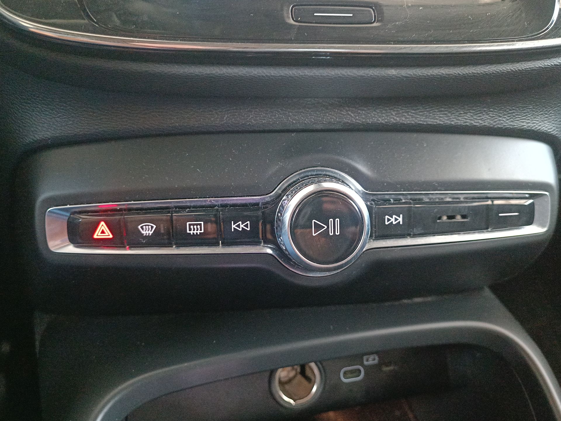 VOLVO - 25