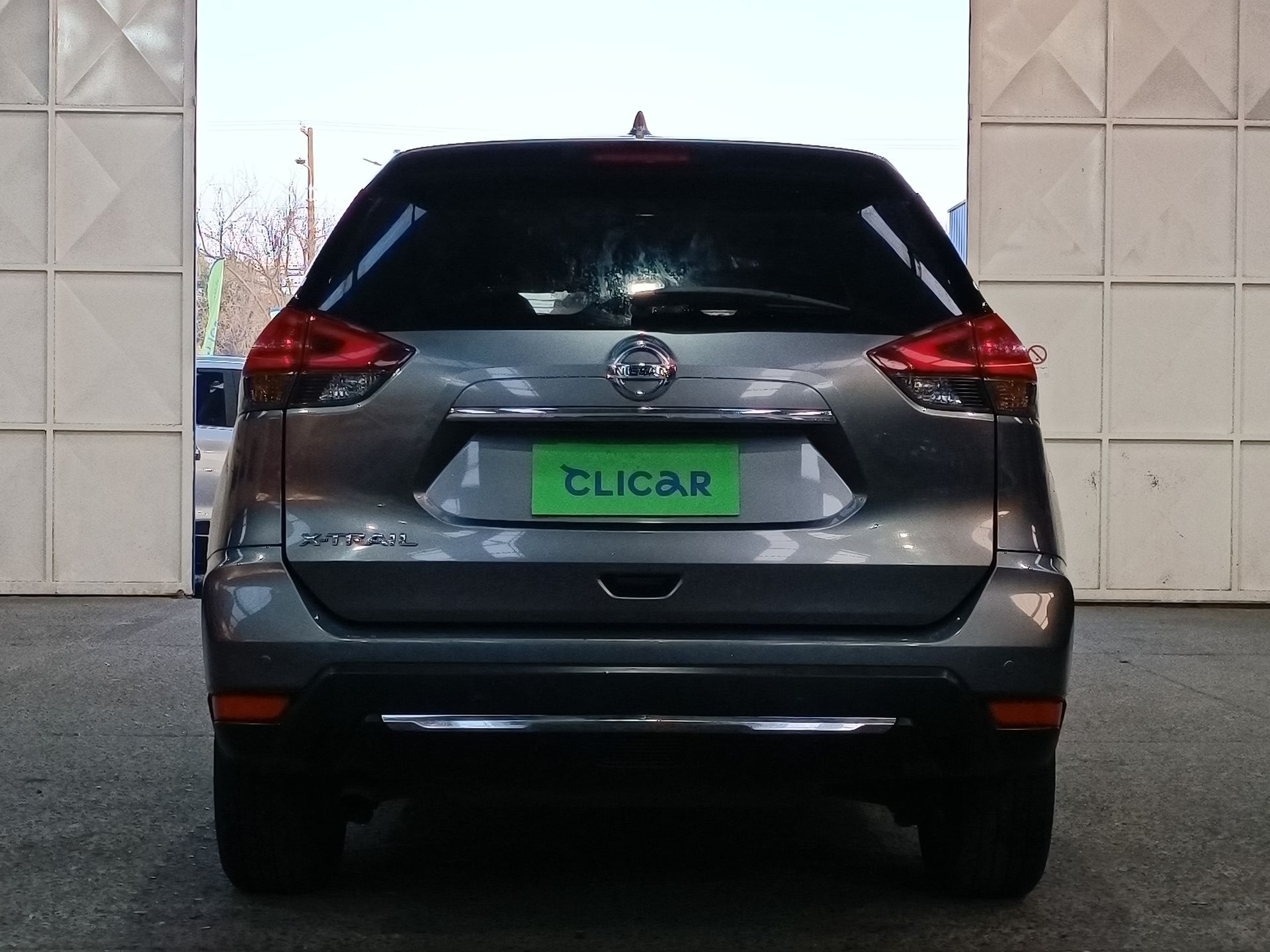 NISSAN - 6