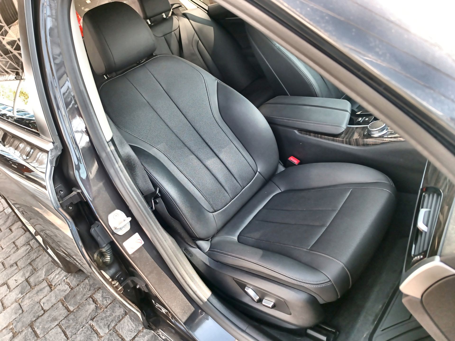 BMW - 30