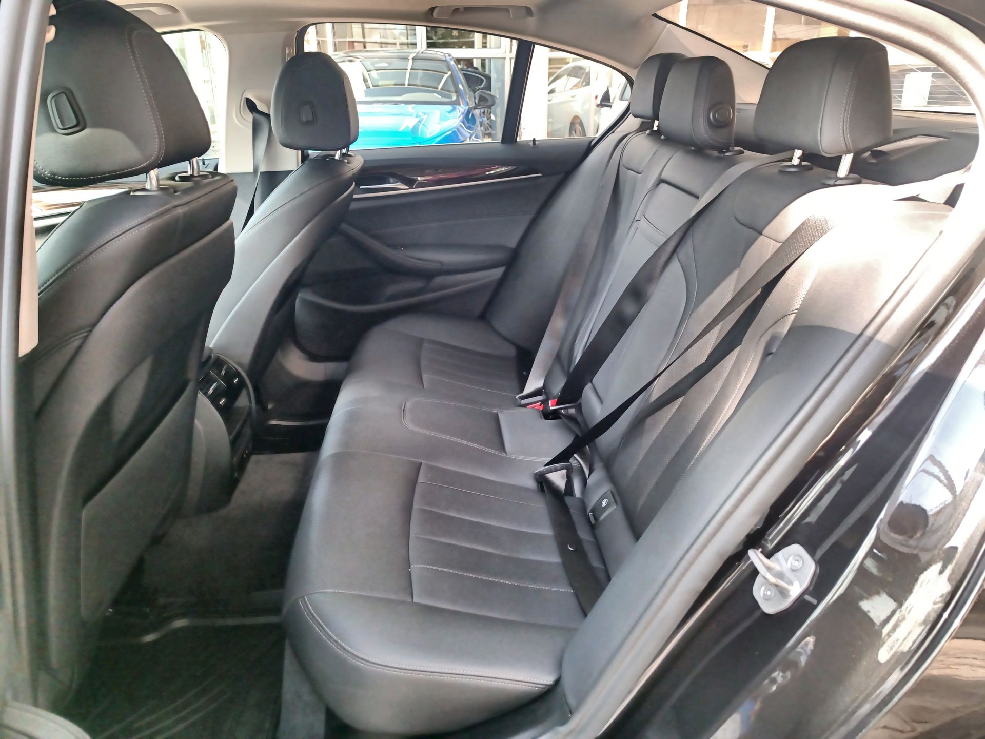 BMW - 32