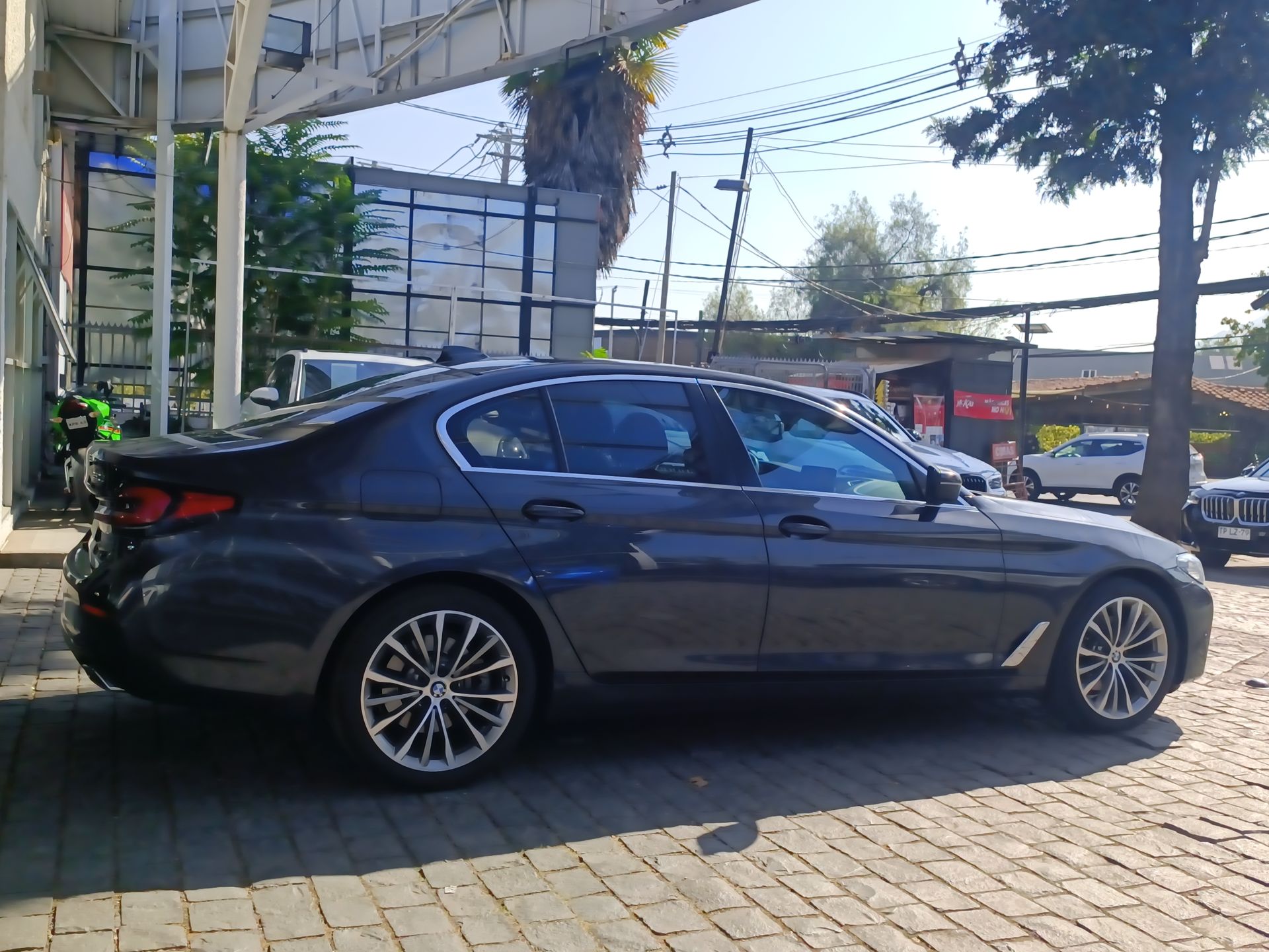BMW - 7