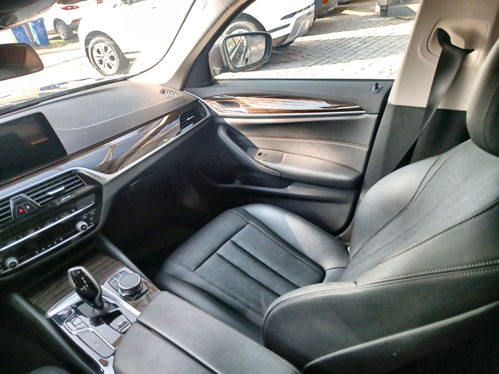 BMW - 10