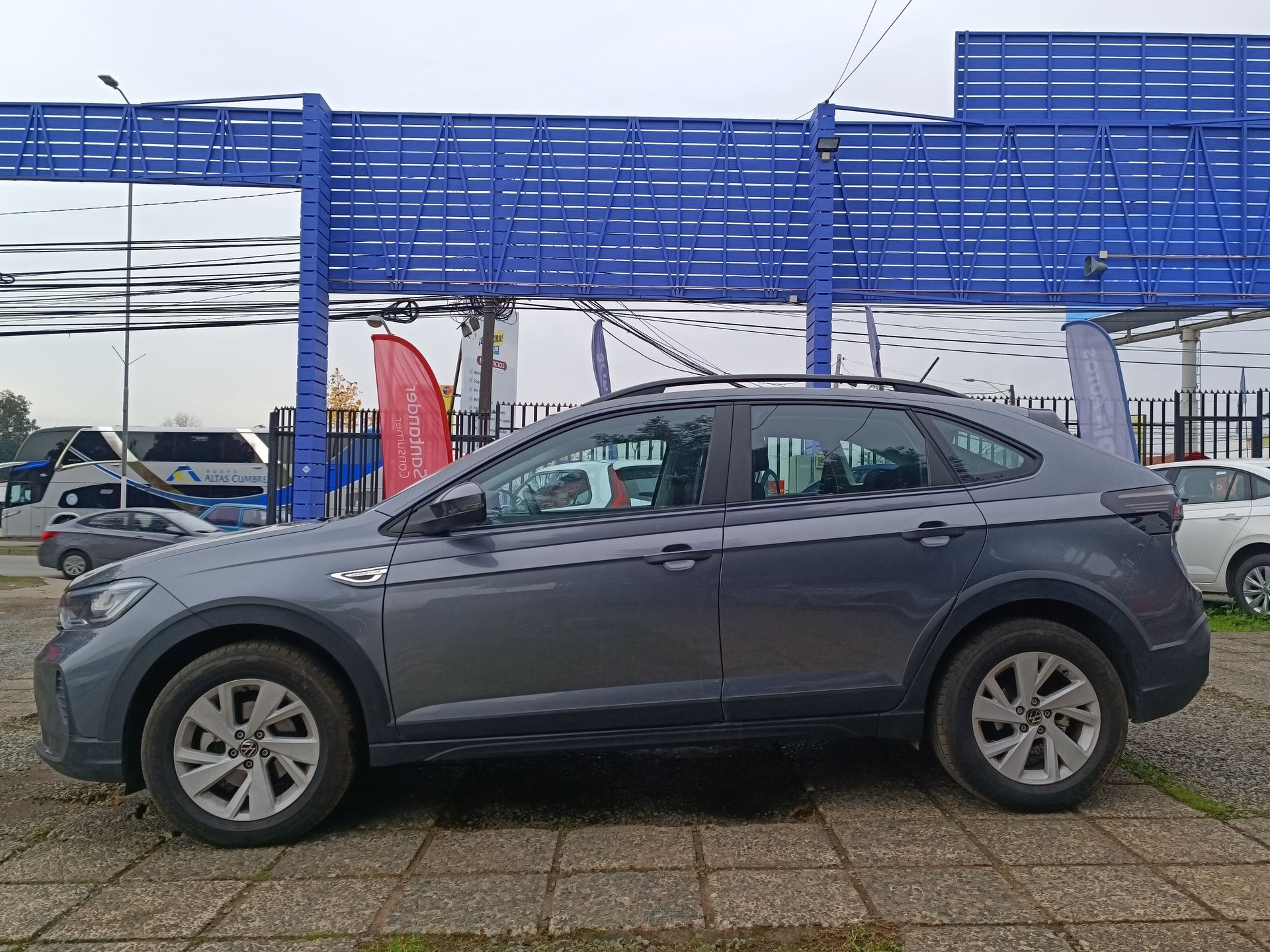 VOLKSWAGEN - 4