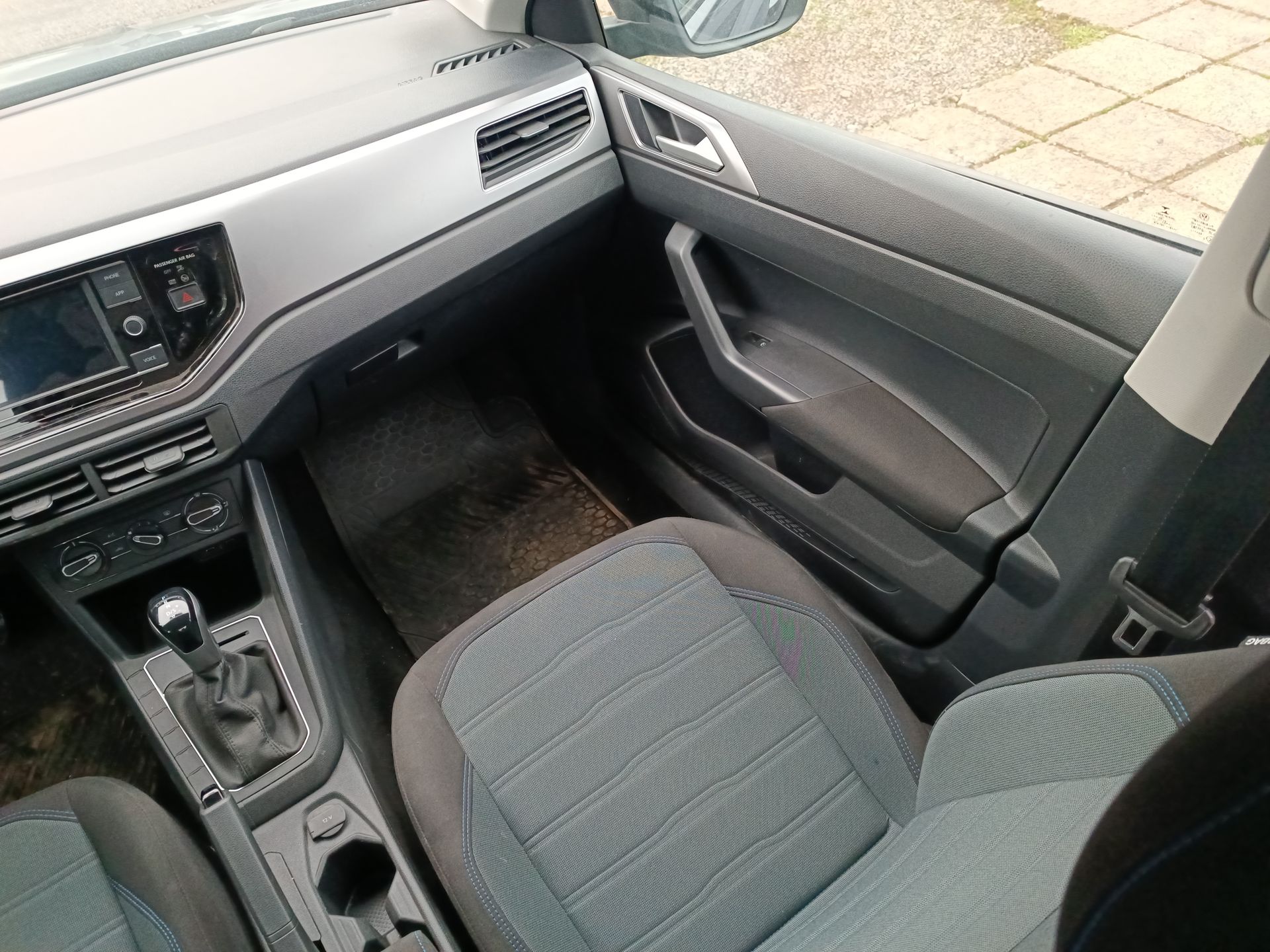 VOLKSWAGEN - 10