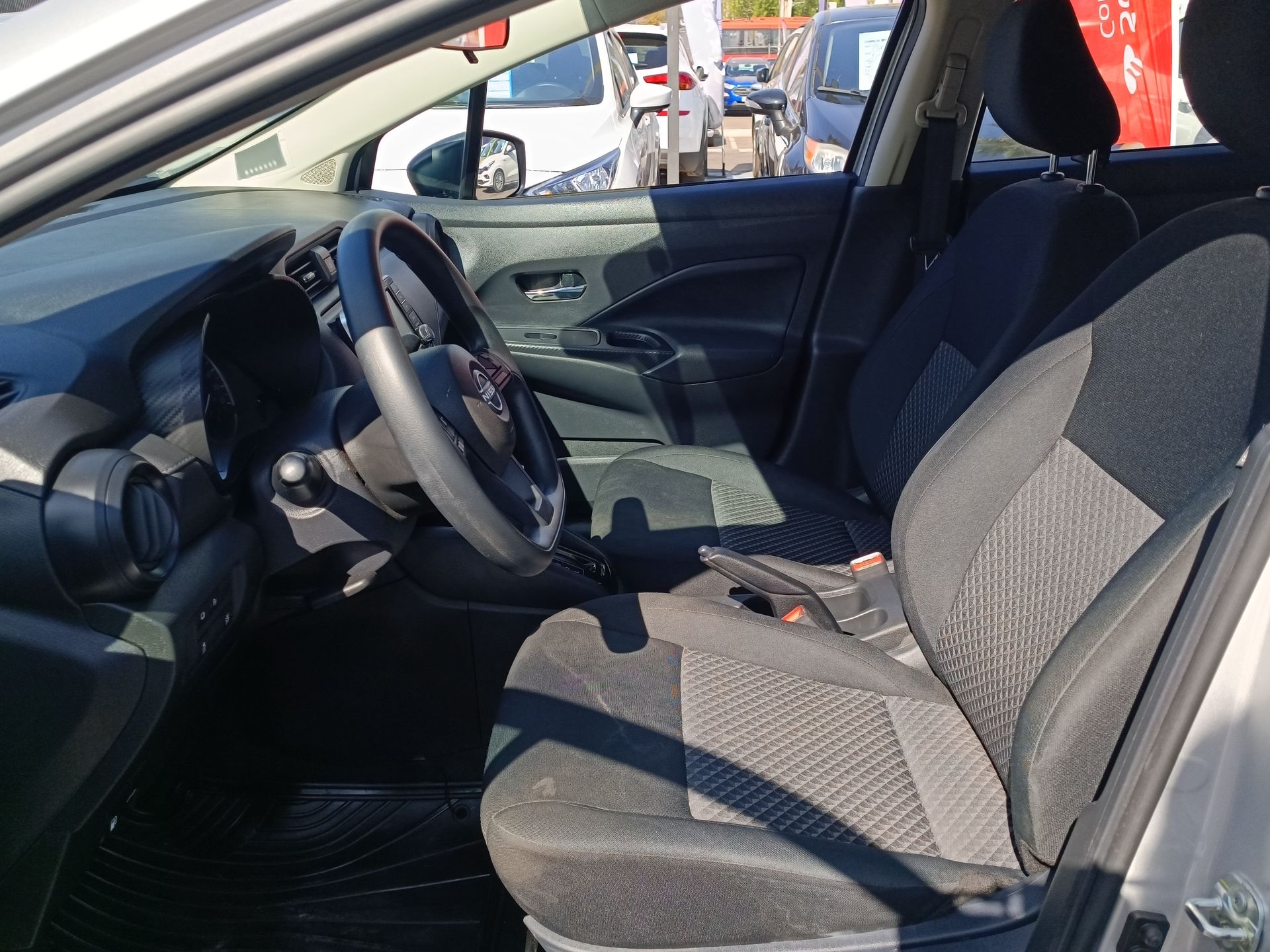 NISSAN - 18