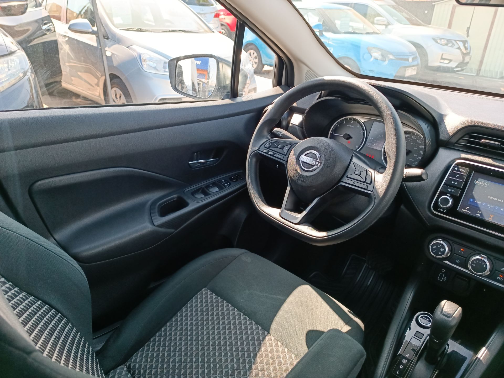 NISSAN - 16