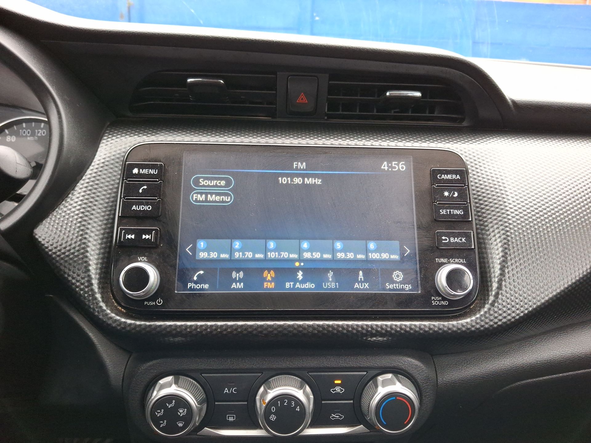 NISSAN - 23