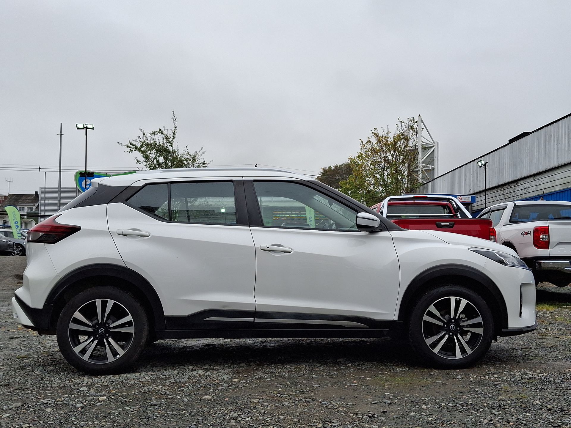 NISSAN - 8