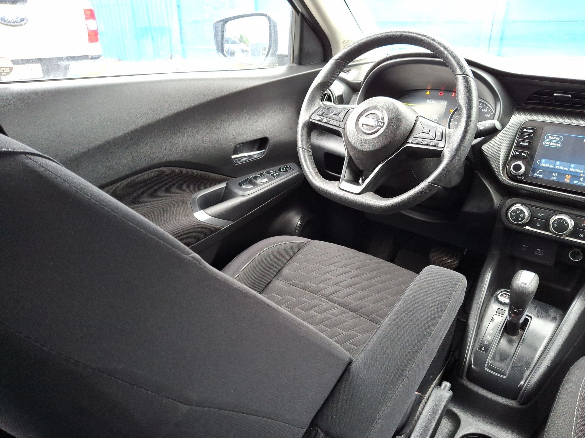 NISSAN - 16