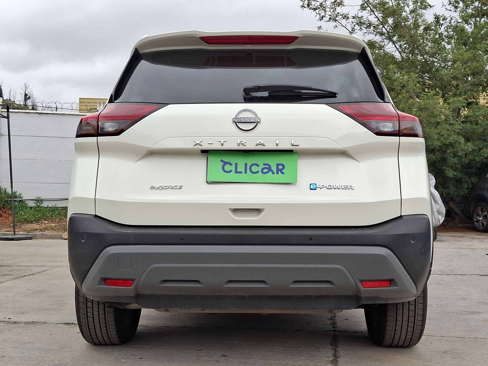 NISSAN - 6