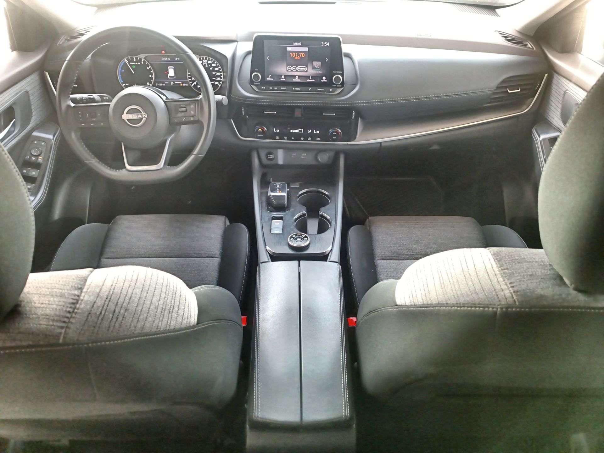 NISSAN - 27